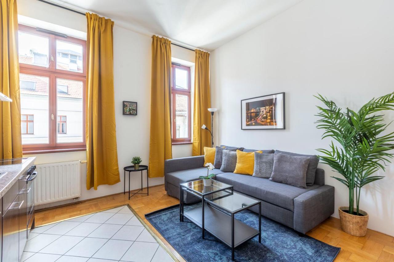 Downtown Cozy Home In The Gozsdu Garden Budapesta Exterior foto